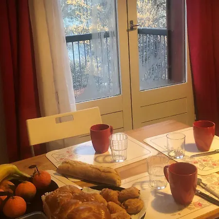 Joli Montagne Au Pied Des Pistes *