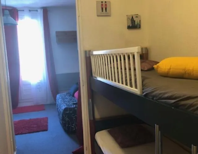 Joli Montagne Au Pied Des Pistes Allos